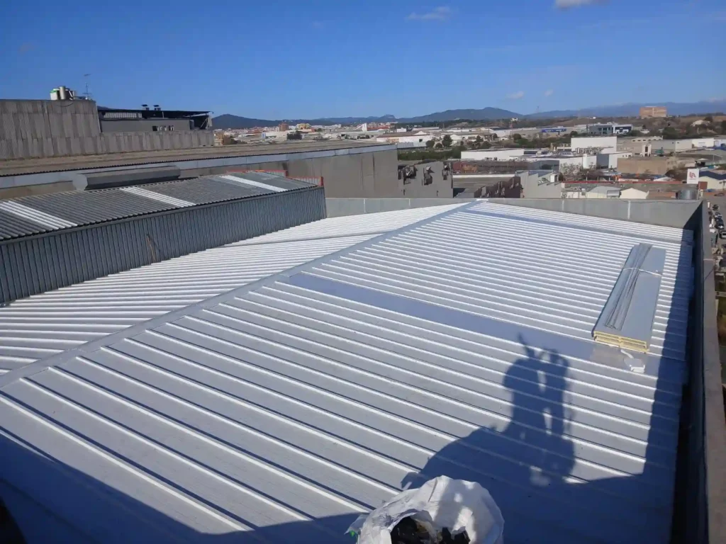 Cambio de cubierta de uralita en Terrassa